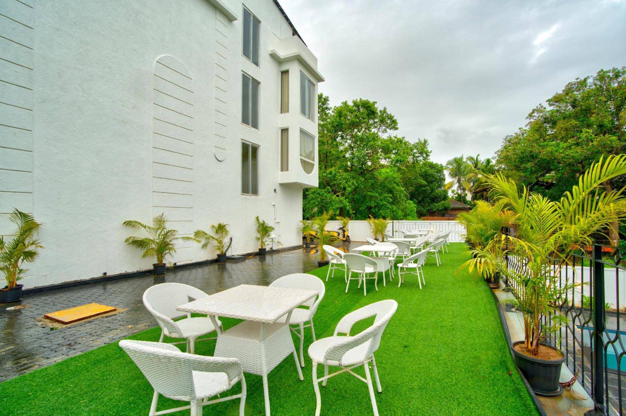 Goa Courtyard By The Porto Arpora Hotel Baga Luaran gambar