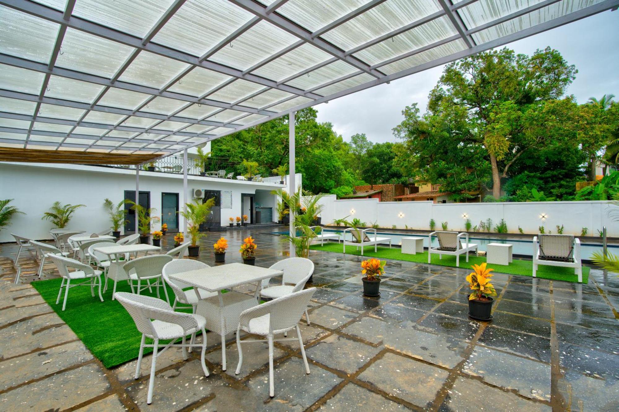Goa Courtyard By The Porto Arpora Hotel Baga Luaran gambar