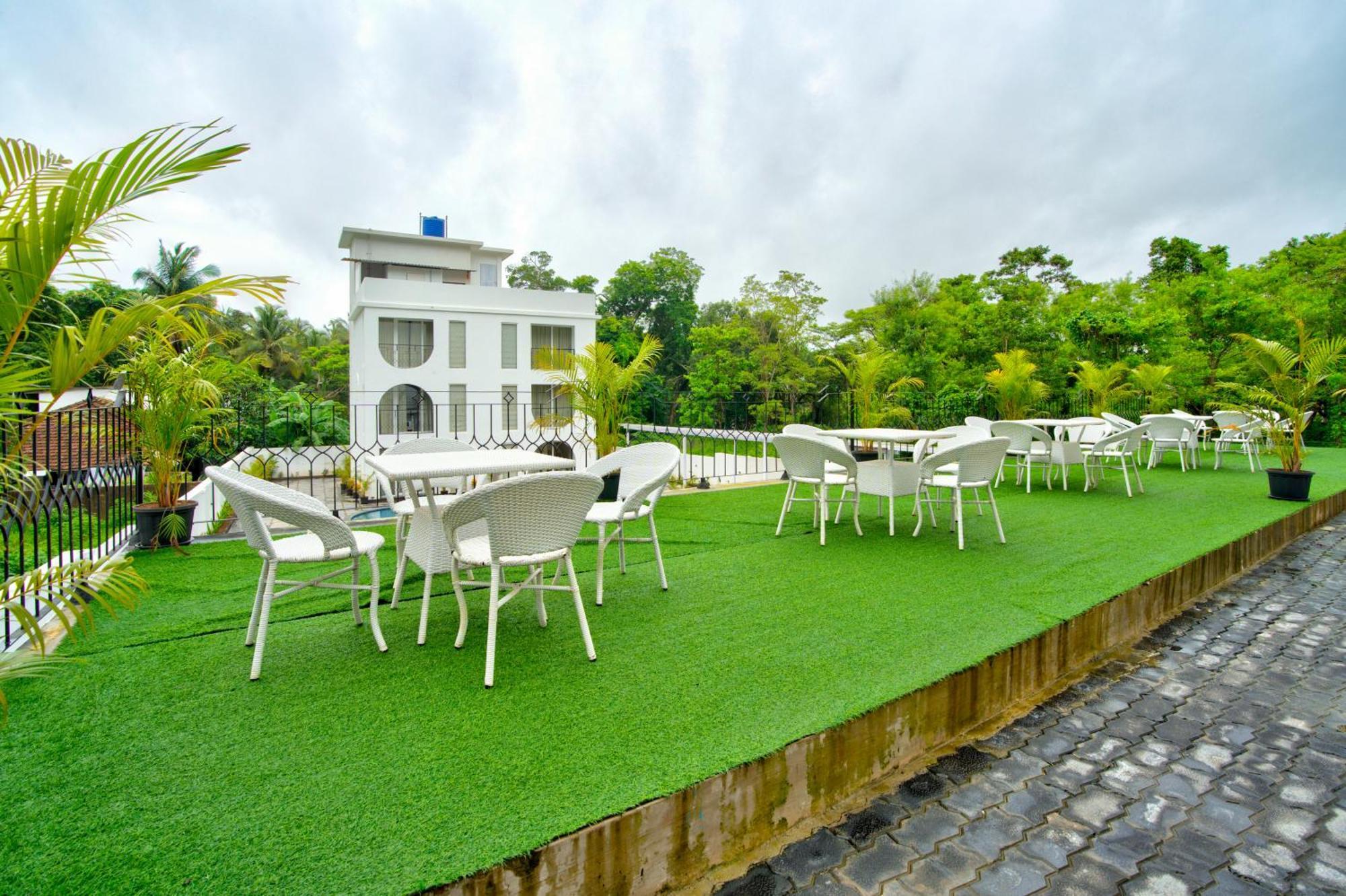 Goa Courtyard By The Porto Arpora Hotel Baga Luaran gambar