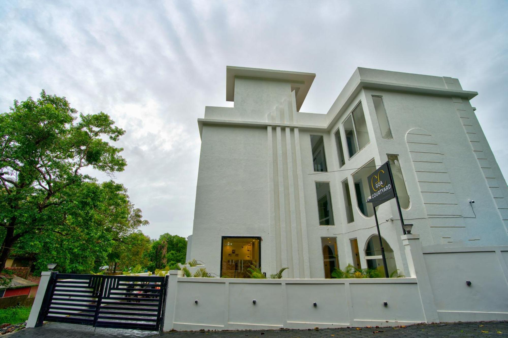 Goa Courtyard By The Porto Arpora Hotel Baga Luaran gambar